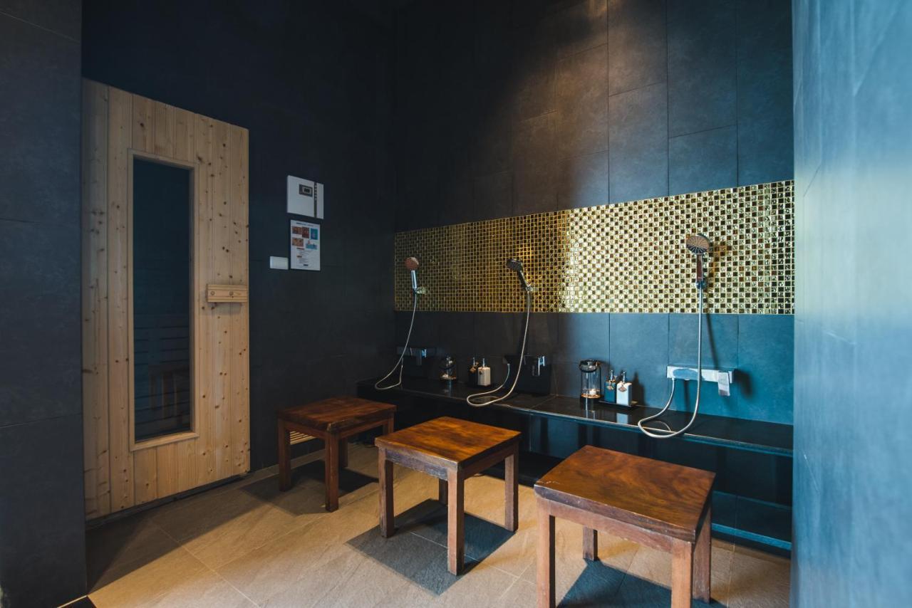 Akira Hotel Si Racha Buitenkant foto